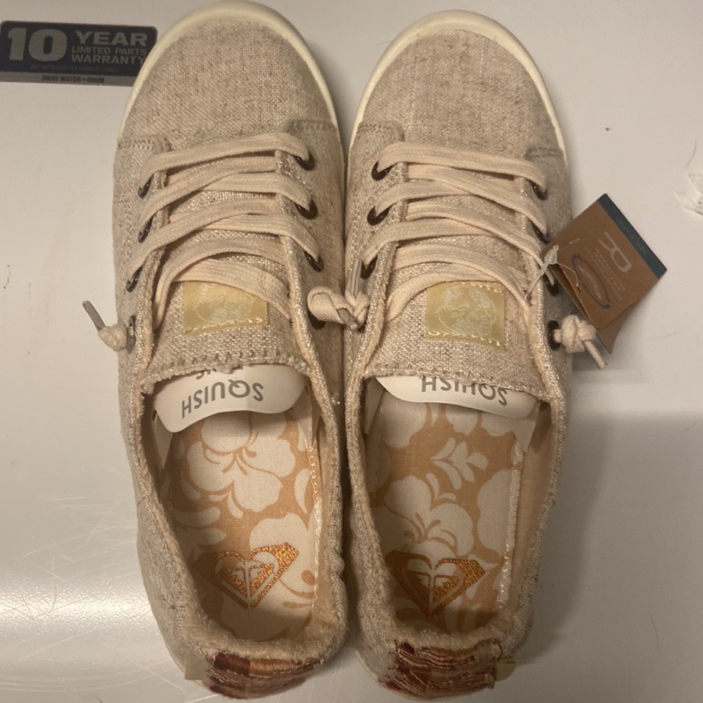 NIB Roxy Bayshore III shoes size 8
